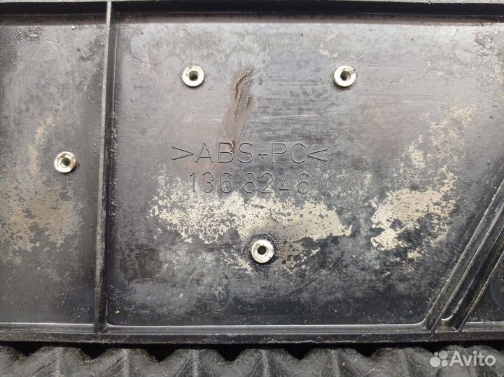 Эмблема заднего брызговика