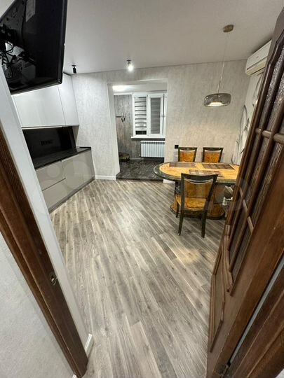 2-к. квартира, 70 м², 6/17 эт.