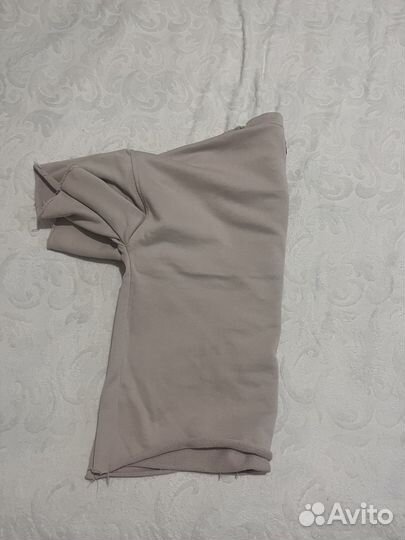 Спортивный бежевый костюм