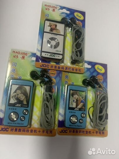 Радиоприемник FM Винтаж с наушниками и батарейками