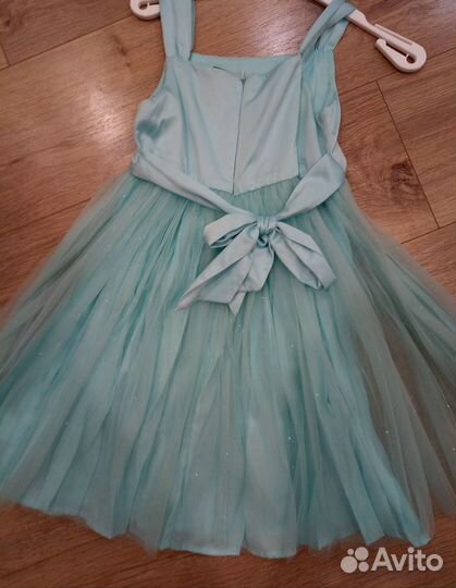 Нарядное платье для девочки 98