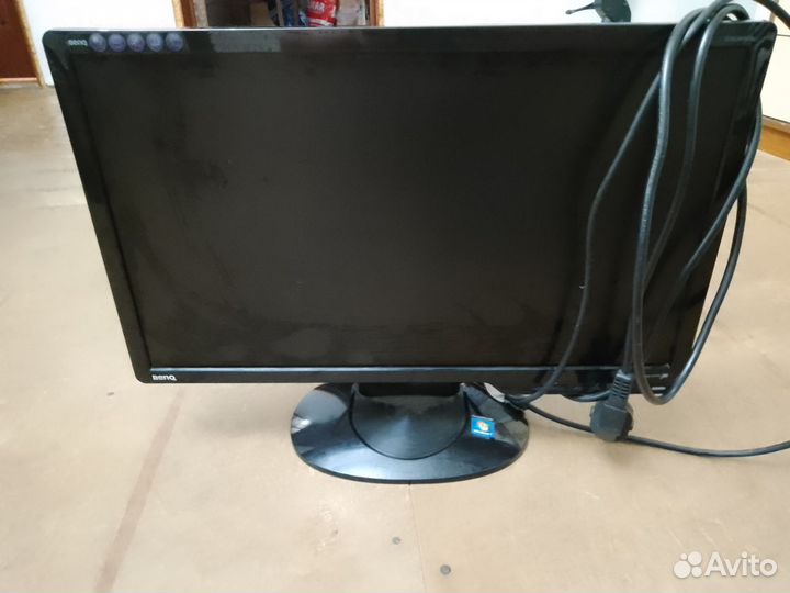 Монитор Benq, 21 дюйм в рабочем состоянии