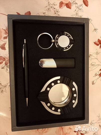 Наборы подарочные визитница, ручка