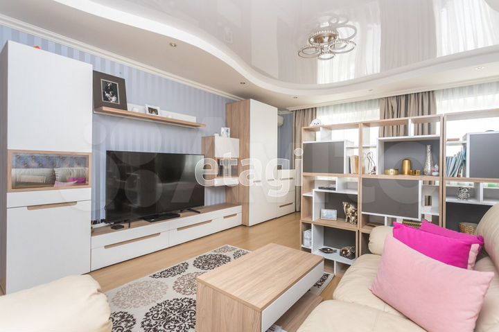 3-к. квартира, 90 м², 10/14 эт.