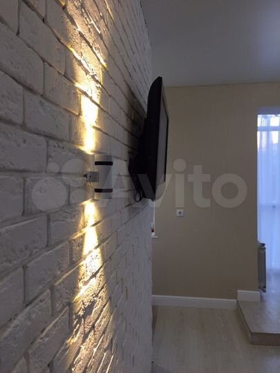 2-к. квартира, 52 м², 4/4 эт.