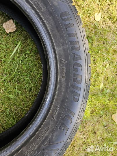 Goodyear UltraGrip Ice 215/60 R17