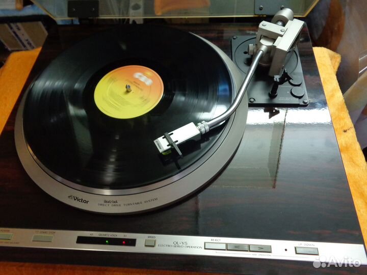 Виниловые проигрыватели из Японии