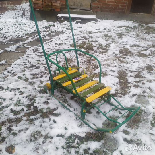 Детские санки на колесах