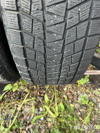 Bridgestone Blizzak Ice 265/65 R17