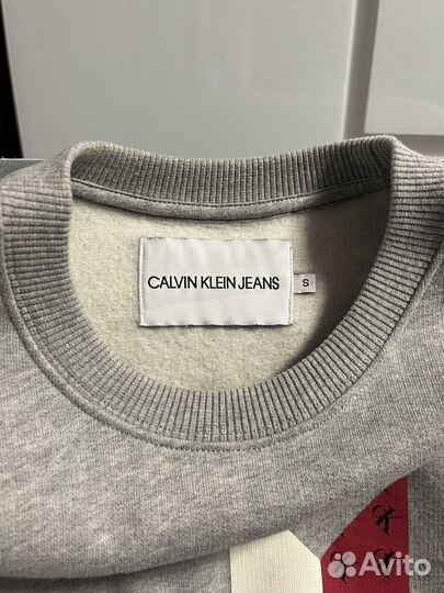 Свитшот женский Calvin Klein