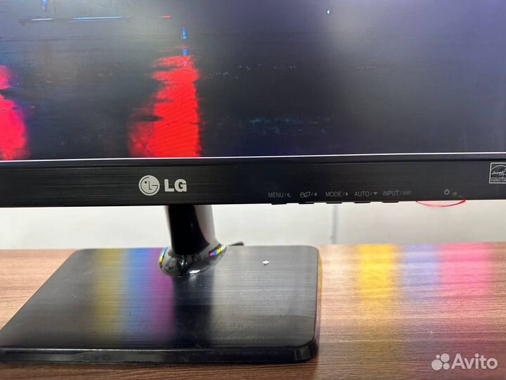 Монитор LG Flatron 18.5 