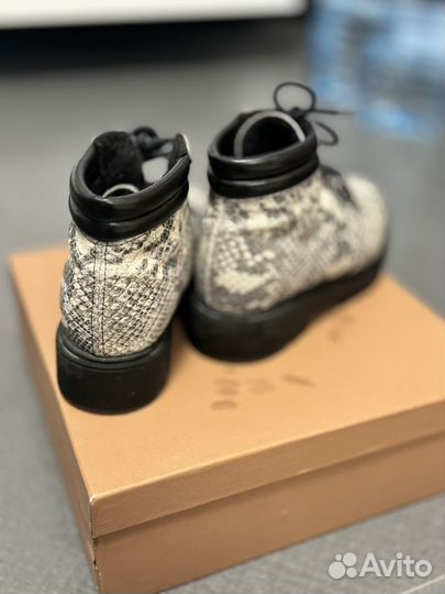 Ботинки женские зимние 39 Pazolini