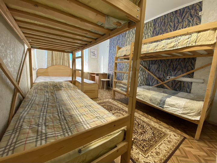 Комната 20 м² в 3-к., 2/2 эт.