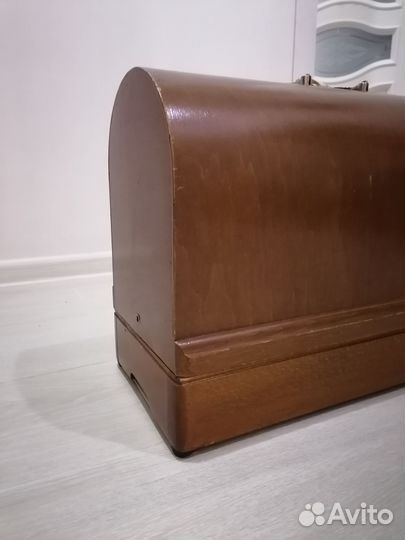 Швейная машинка зингер