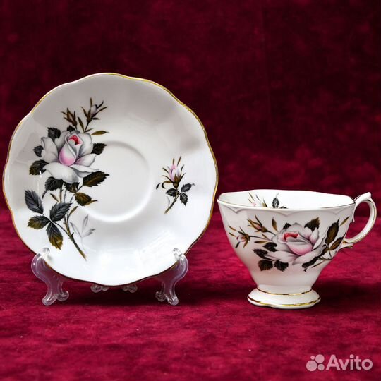 Фарфоровая чайная пара