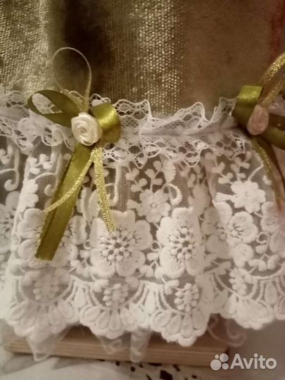 Кукла фарфоровая