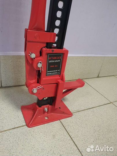 Домкрат реечный