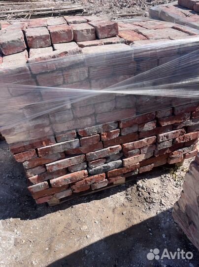 Кирпич красный