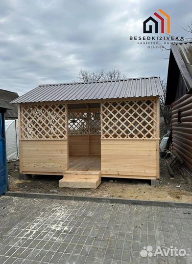 Беседка с мангальной зоной