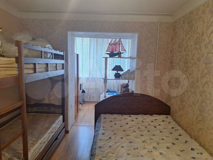 2-к. квартира, 63 м², 3/10 эт.