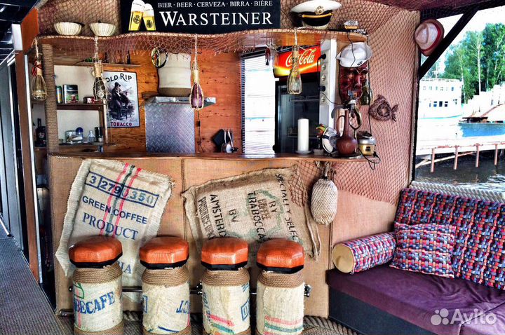 Аренда прогулочной яхты типа HouseBoat