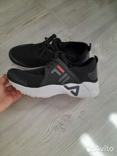 Кроссовки и ботинки