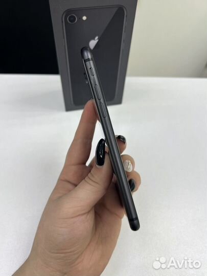 iPhone 8, 64 ГБ