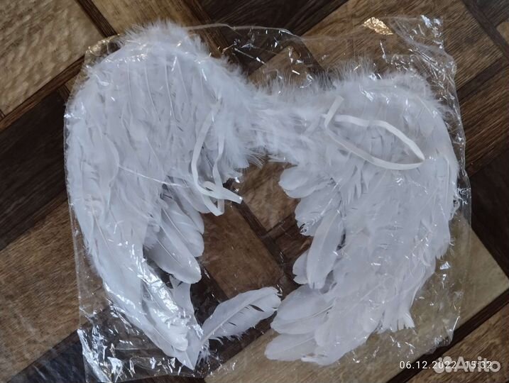 Платье и крылья