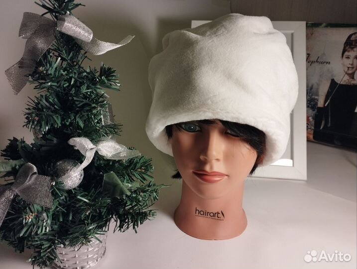 Шапка женская. Ручная работа