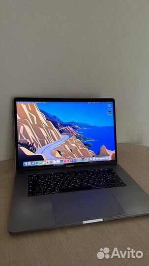 MacBook Pro (15-inch, 2016) идеальное состояние