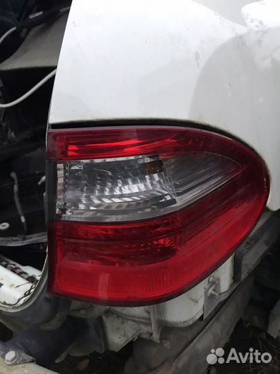 Задний фонарь правый mercedes w211 универсал
