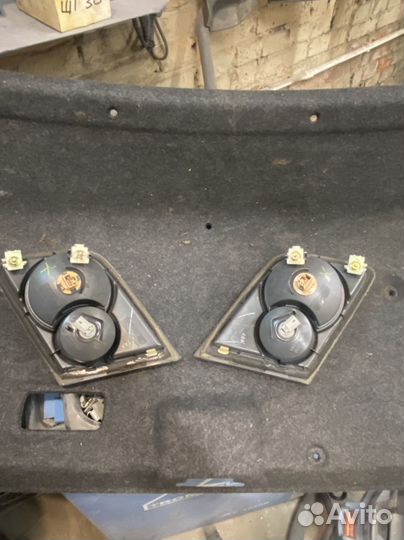 Задрие фонари в крышку багажника мазда 6 gg