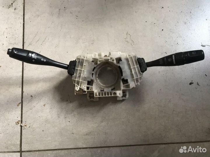 Переключатель подрулевой Mitsubishi Pajero