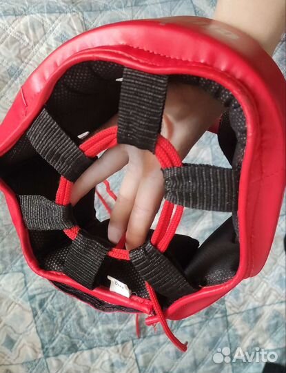 Шлем и перчатки для кикбоксина 10 oz clinch