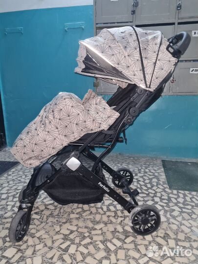 Прогулочная коляска