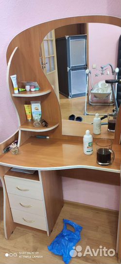 Туалетный столик с зеркалом бу