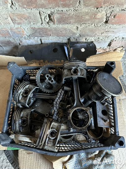 Коленвал и поршня змз406