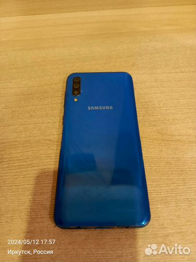 Samsung Galaxy A50, 4/64 ГБ