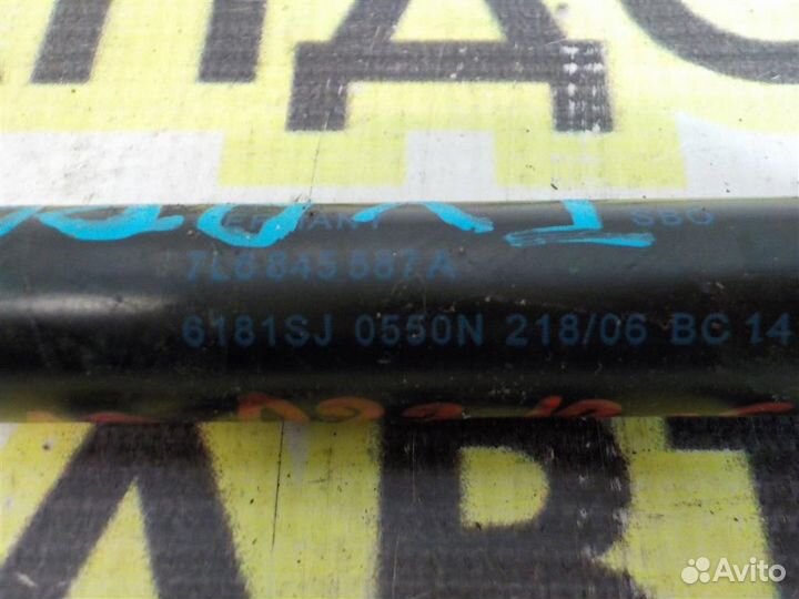 Амортизатор стекла багажника Volkswagen Touareg I