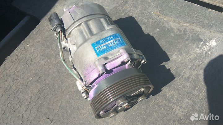 Компрессор кондиционера 1J0 820 803 K (SD7V16)