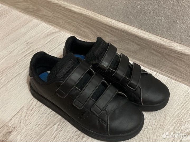 Кроссовки Adidas кожаные детские