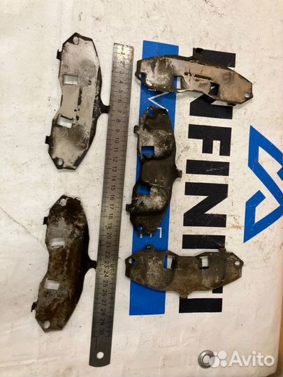 Пластины антискрипные комплект Infiniti