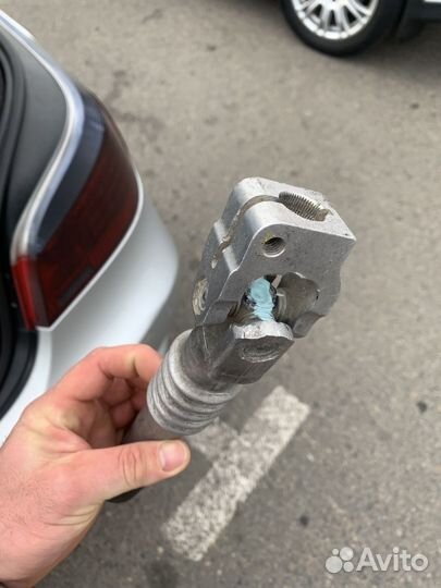 Рулевой карданчик е60