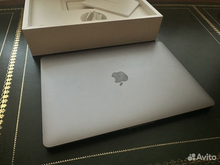 Macbook Pro 13 2020 i5