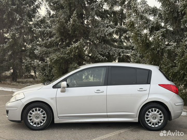Nissan Tiida 1.6 AT, 2011, 294 000 км