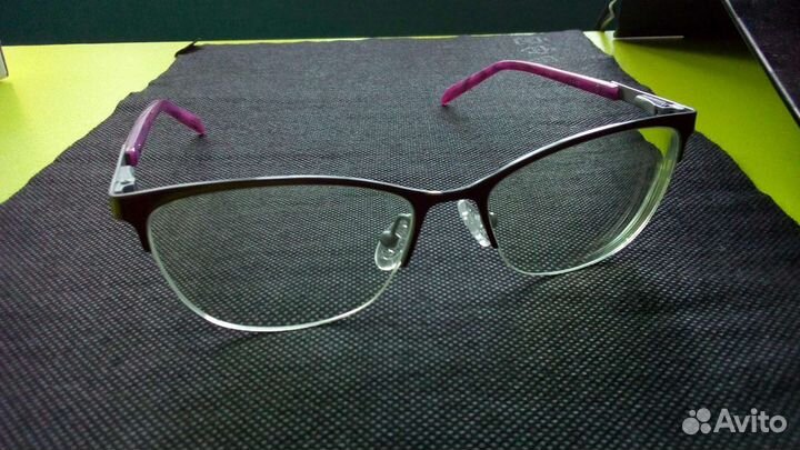 Очки с футляром