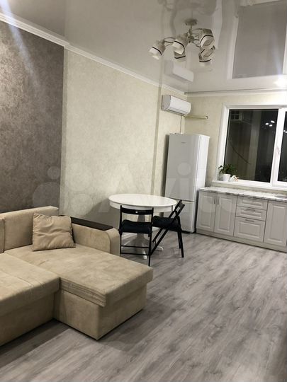 4-к. квартира, 92 м², 8/18 эт.