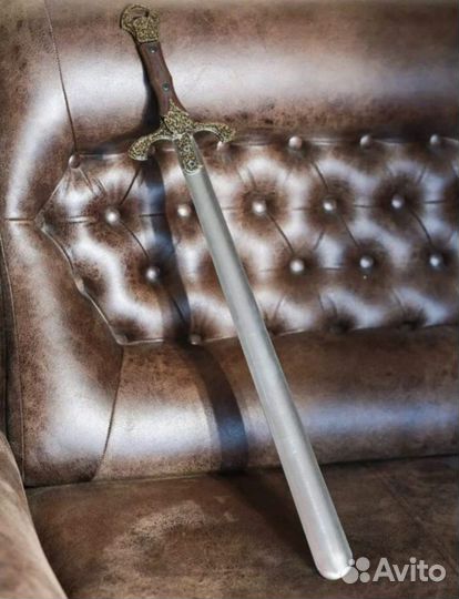 Лoжкa для oбуви. Мeч