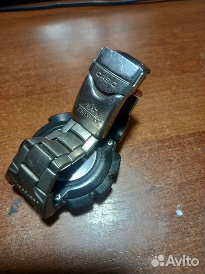 Часы casio pro trek PRG 240