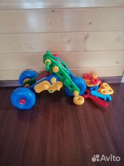 Конструктор пластиковый